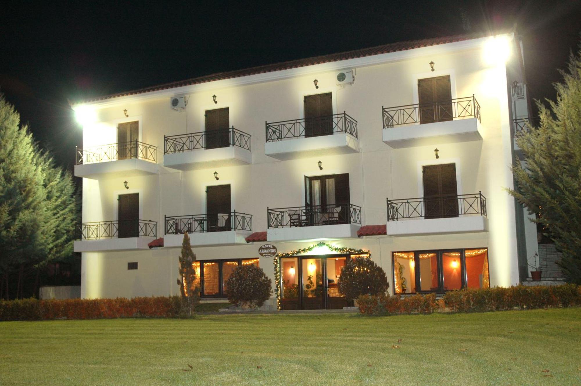 Aroanios Hotel กลิตอเรีย ภายนอก รูปภาพ